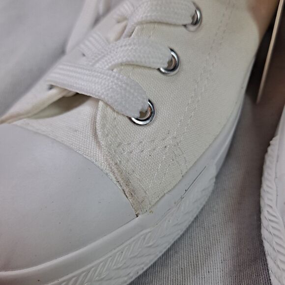 Mudd Ellie-11L Women's Canvas Sneakers Sz 9 White Canvas Lace-Up Low Top Cap Toe - Picture 2 of 11